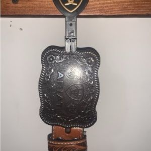Ariat belt buckle with belt